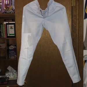High rise jeggings that are Capris.